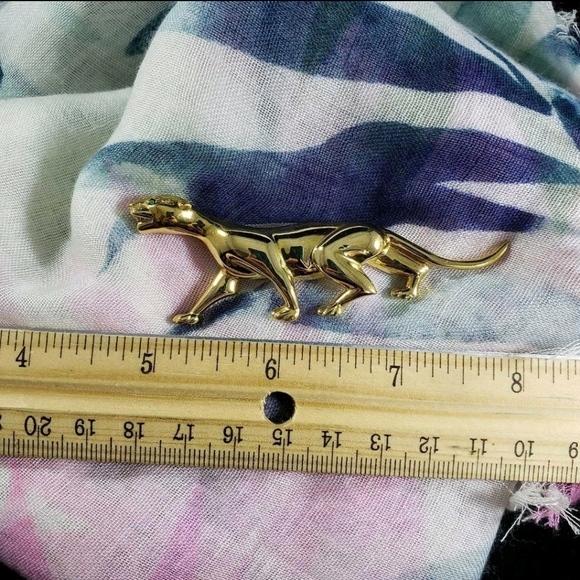 Vintage Nina Ricci Gold Tone Pin Of Cougar With Crystal Eye - Picture 4 of 4